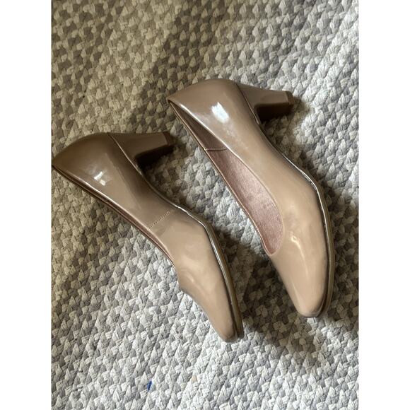 Aerosole heel rest Nude color pumps 2” chunky heel size 7 Red Hot Patent - Picture 4 of 6